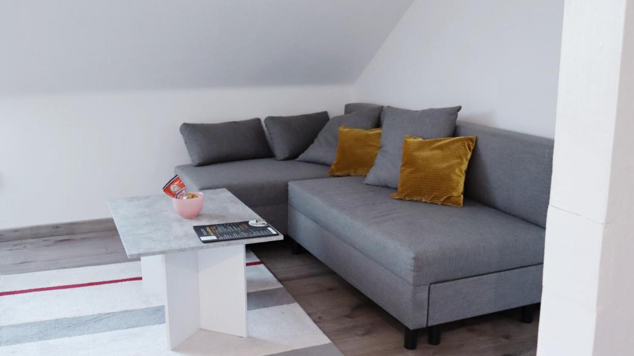 Apartman - Cafe Princ Pod Hradem Wifi, Klima Šternberk المظهر الخارجي الصورة