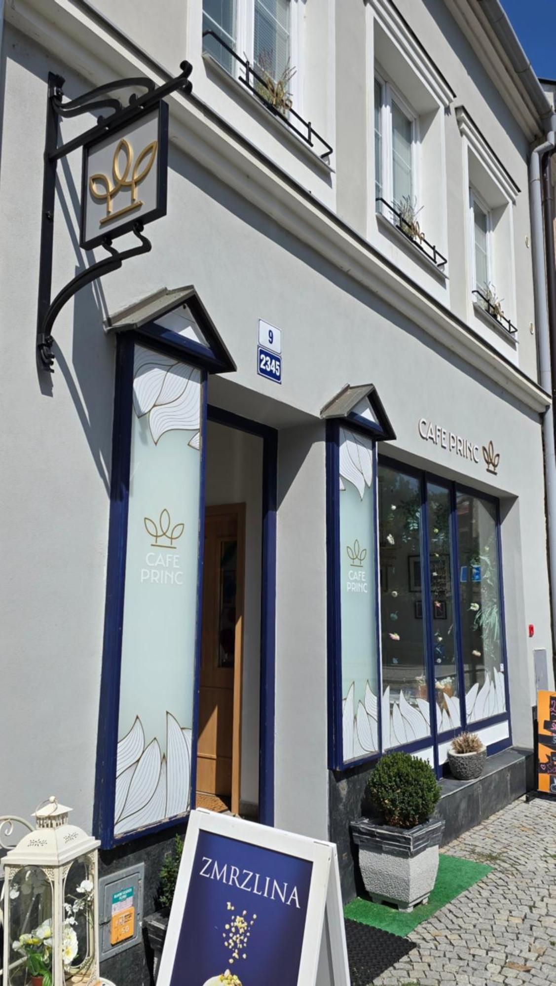 Apartman - Cafe Princ Pod Hradem Wifi, Klima Šternberk المظهر الخارجي الصورة